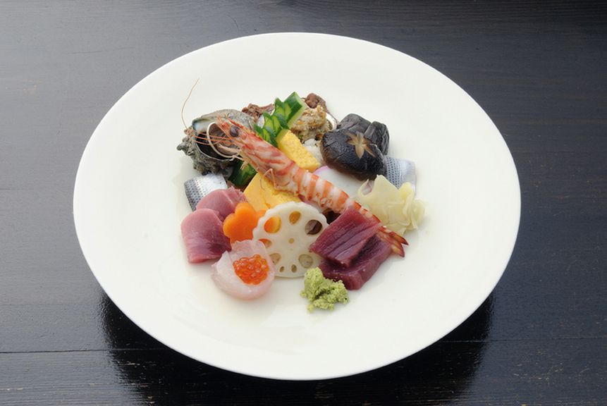 ちらし寿司の概念を覆す『蛇の目ちらし』