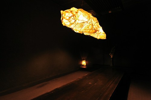 和モダンな個室。JAZZの調べが心地よい空間を演出します