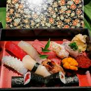 テイクアウト一人前から御注文承ります
お気軽にお問い合わせ下さい