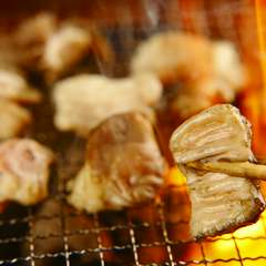 【炭火ホルモン　千萬屋】が好評な理由のひとつが「ホルモン」