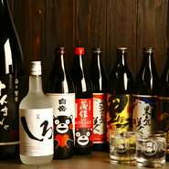 メニューとの相性の良さで厳選した銘柄の焼酎を用意しています。なお、好きな銘柄をボトルでオーダーし、ホルモンを肴に「ちょい飲み」というのが【炭火ホルモン　千萬屋】の常連の楽しみ方のようです。