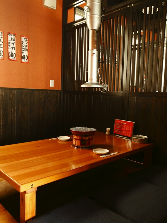 ホルモン焼き屋“らしからぬ”空間が女性のお客様から好評です