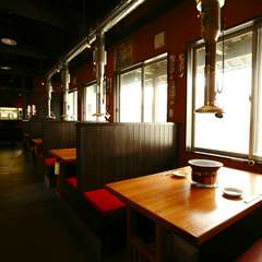 落ち着いた和テイストの店内は、30名まで収容可能です