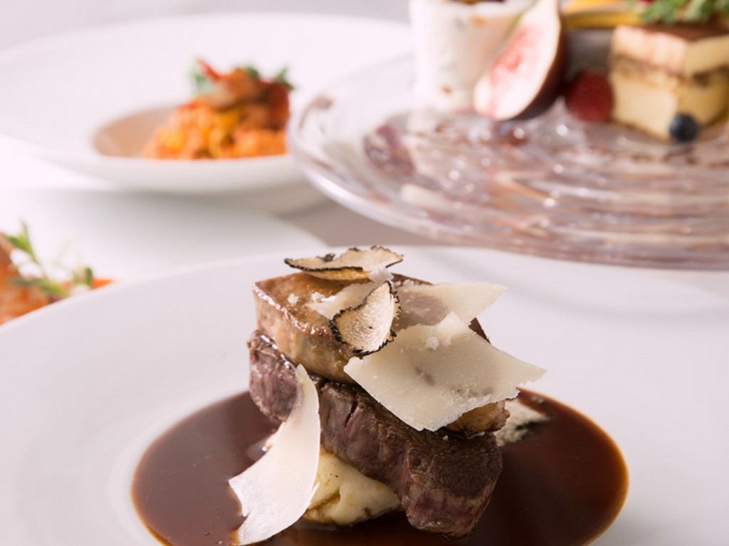 イタリア修業を積んだシェフがつくる本物の味をフルコースで堪能