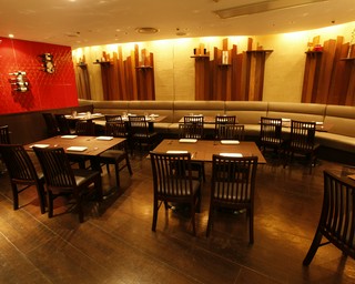 歓迎会、忘年会など。各種パーティに。個室も完備しております