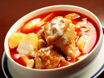 タイ南部のカレー『マッサマンカレー』（ライス付）
