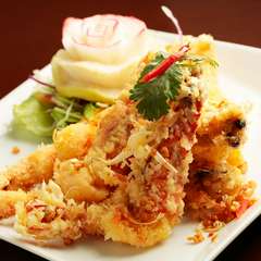 ガーリックの香りが絶妙『エビのニンニクこしょう揚げ』