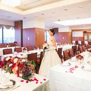 結婚式の2次会パーティーに最適な空間とこだわりの料理の品々をご提供致します。