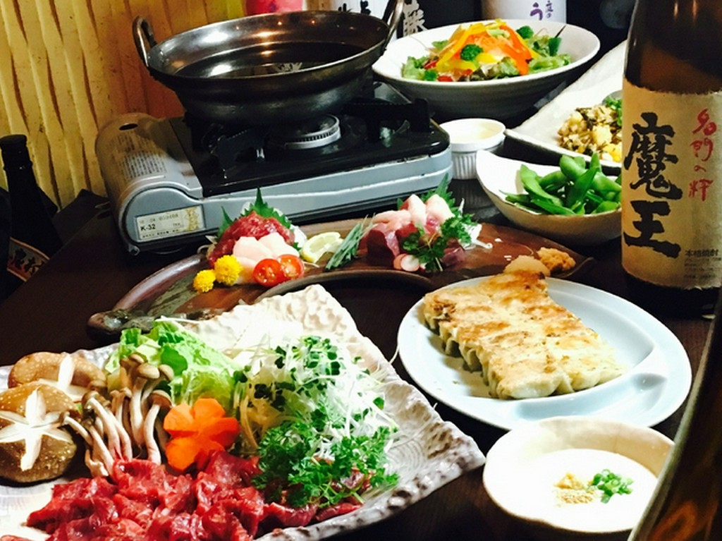 『馬のしゃぶしゃぶ』と『新名物！　極上馬握り』が付いた豪華コース