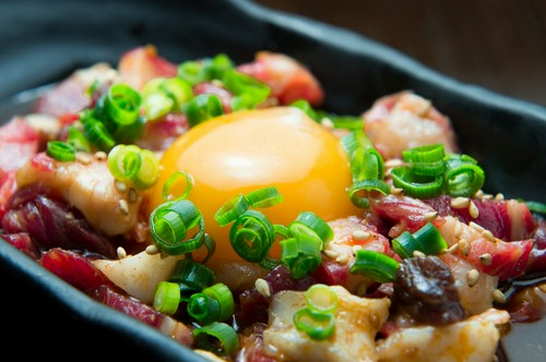 旨味たっぷり、新鮮馬肉を使った料理がいっぱい