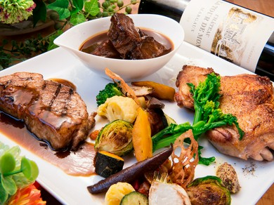 ワインと会話を楽しみながら、くつろぎのひととき