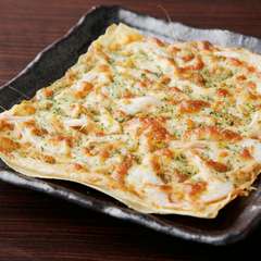 湯葉で作った、若い方から年配の方まで大人気の品「湯葉ピザ」