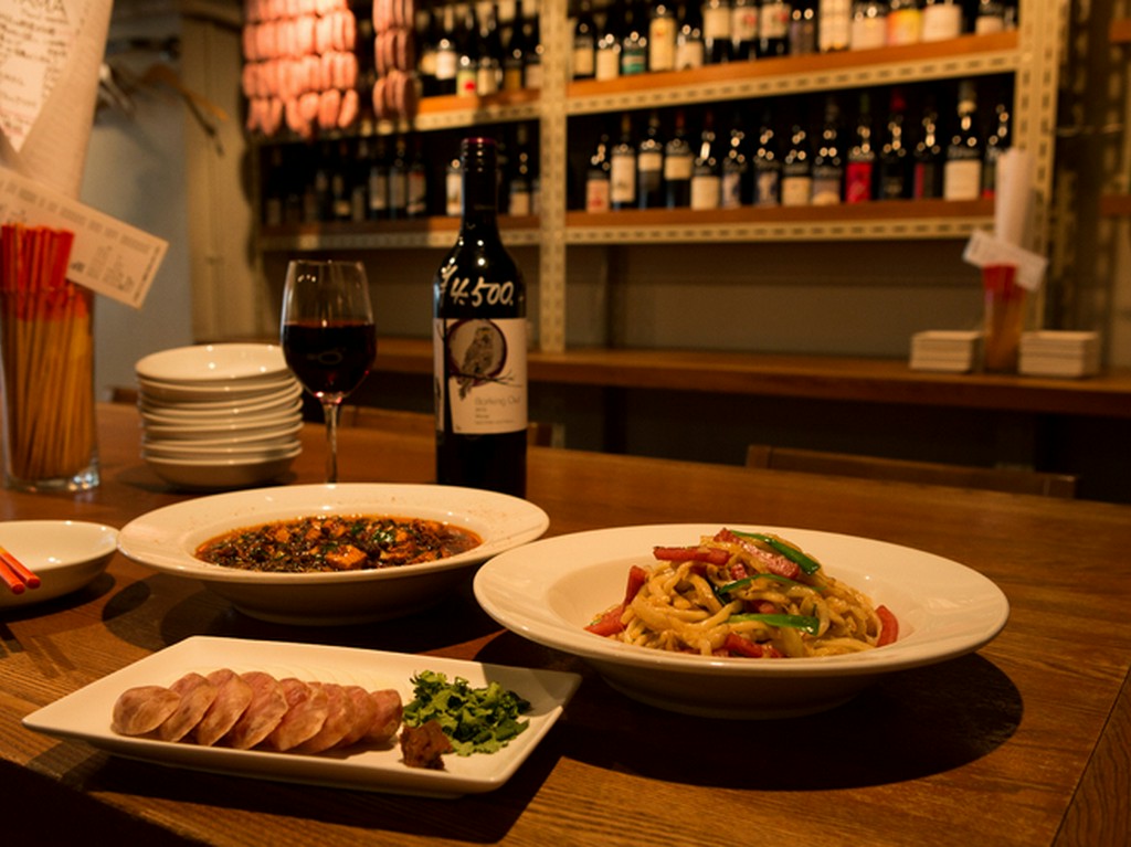 気取らず素朴な味付けの沖縄料理と中国料理