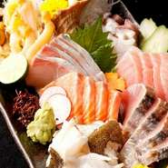 みそ汁・お新香・小鉢・ミニサラダ付き