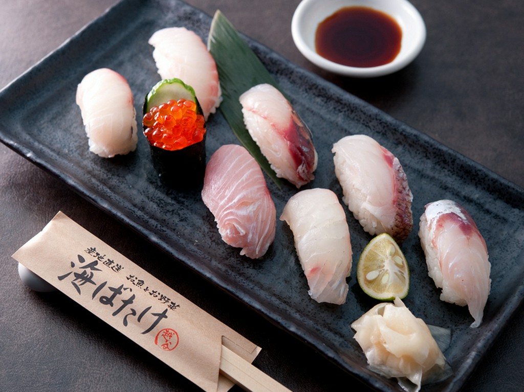 新鮮で厚切りのネタがのった『にぎり』も絶品！