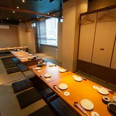 大小の個室を完備。座敷は最大60名までの宴会がOK！