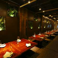 人数やシーンに応じて対応できるので、個室感覚で利用可能