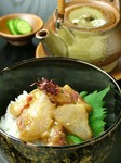 最後の〆はこれで決まり。お好みでダシをかけてもよし、そのままガッツいてもよし！