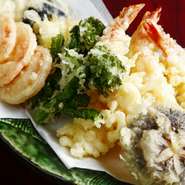 天ぷらも充実。海鮮から旬の野菜までボリューム満点！