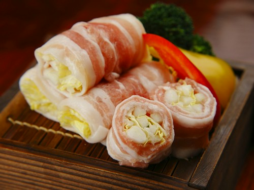 白菜と豚がベストマッチ。蒸したてを食べる『白菜のロール蒸し』