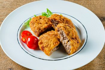 Meat and Japanese Sake Bar Warakado Funabashi