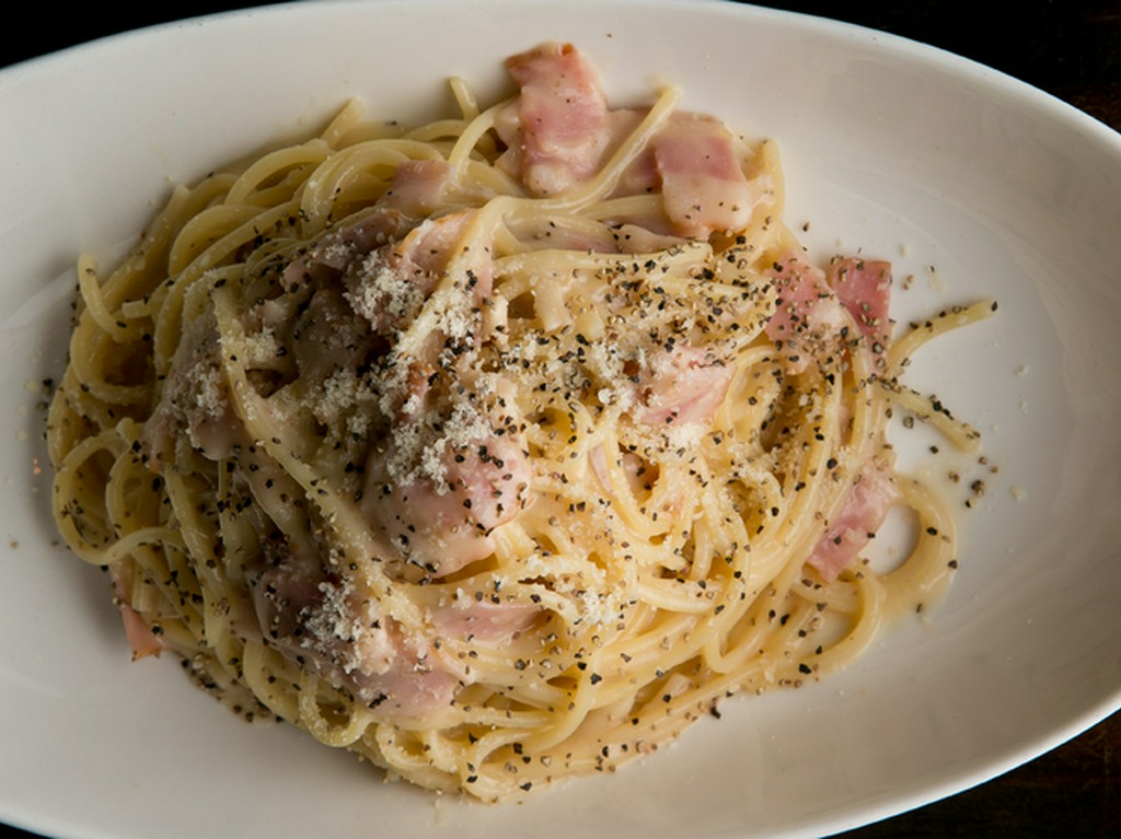 お酒に合う濃厚な味わいのパスタ　各種