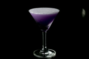 きっと見つかる、お気に入りの一杯。カクテルは300種類以上