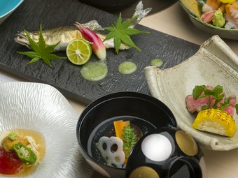 旬の食材にこだわった『旬のおすすめコース』