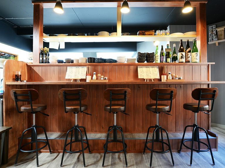 カウンター席は、一人で訪れ軽く飲みたいときにぴったり