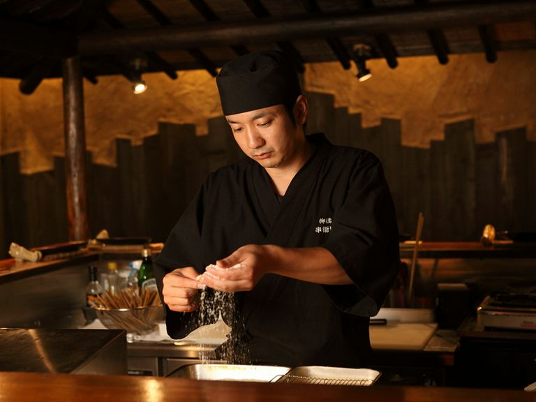 江戸前串揚げに真剣な料理長