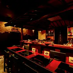 店内は「江戸の花街」を再現