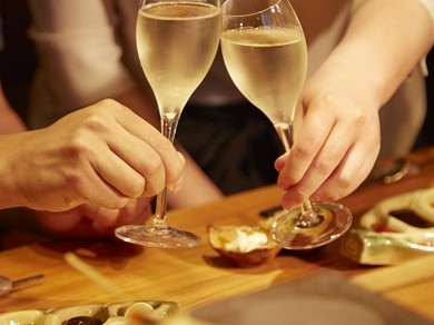 ゆっくりとくつろげる雰囲気の店内で渋め女子会