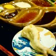 キスのうま味と大葉の爽やかさがたまらない串揚げ。塩やおろしポン酢でサッパリとお召し上がりください。