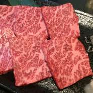 黒毛和牛カイノミ使用