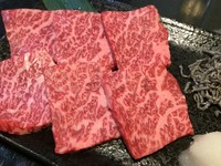 黒毛和牛カイノミ使用