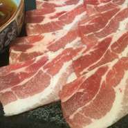 ダシをつけて食べる新感覚の焼肉