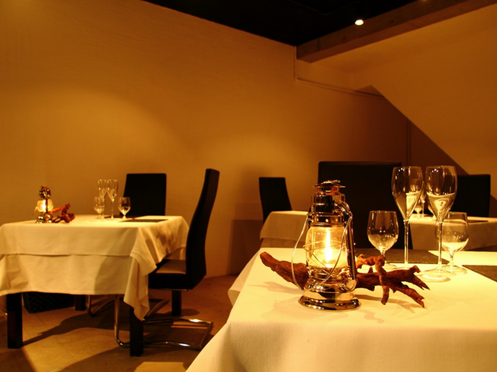 素材に対して素直に向き合う姿勢が空間づくりに反映されています