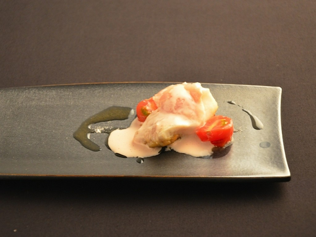 桜鯛43度　塩苺のエスプーマ