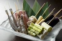 ビールを飲むと思わず恋しくなる『串揚』は、メニュー以外にも旬の食材を使ったものを用意。