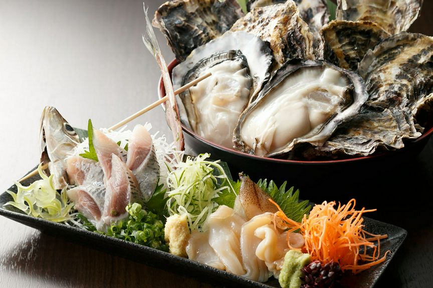 オーナー自ら築地で仕入れる【ひだりうまでん助】の『鮮魚』