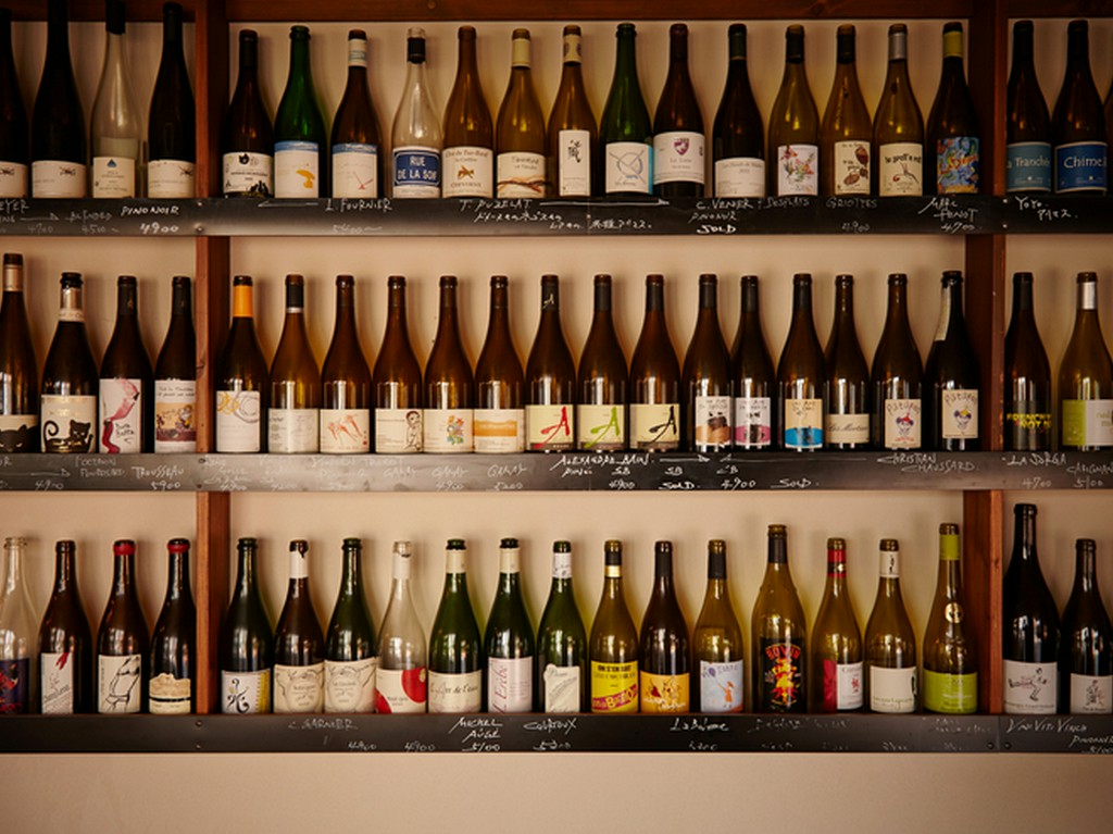 オーナーが納得した約150種のナチュールワイン