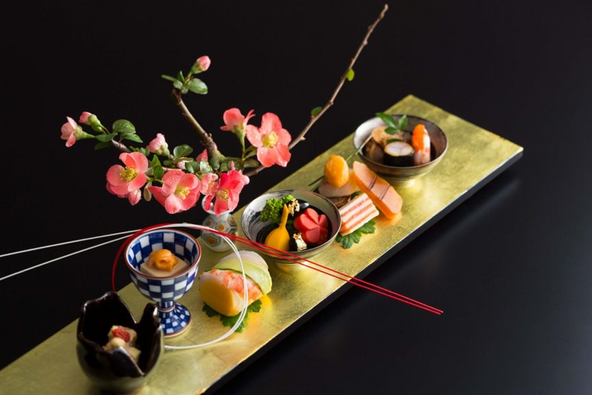 四季の移ろいを豊かに表現した、極上の懐石料理