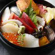 先付／ちらし寿司／お椀