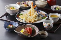 和遊膳