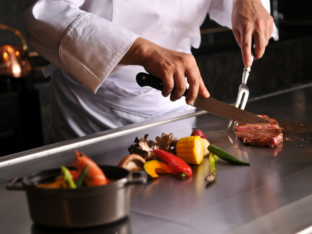 「鉄板焼」のその他ディナーコースは、「料理ページ －◆鉄板焼 ディナー◆」をご覧ください。