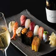 ・食材によるアレルギーのあるお客さまは予め係にお申し出ください。
・仕入れの状況によって内容が変更になることもございますので、予めご了承ください。
・表示金額には消費税、サービス料（15%）が含まれております。
・写真はイメージです。