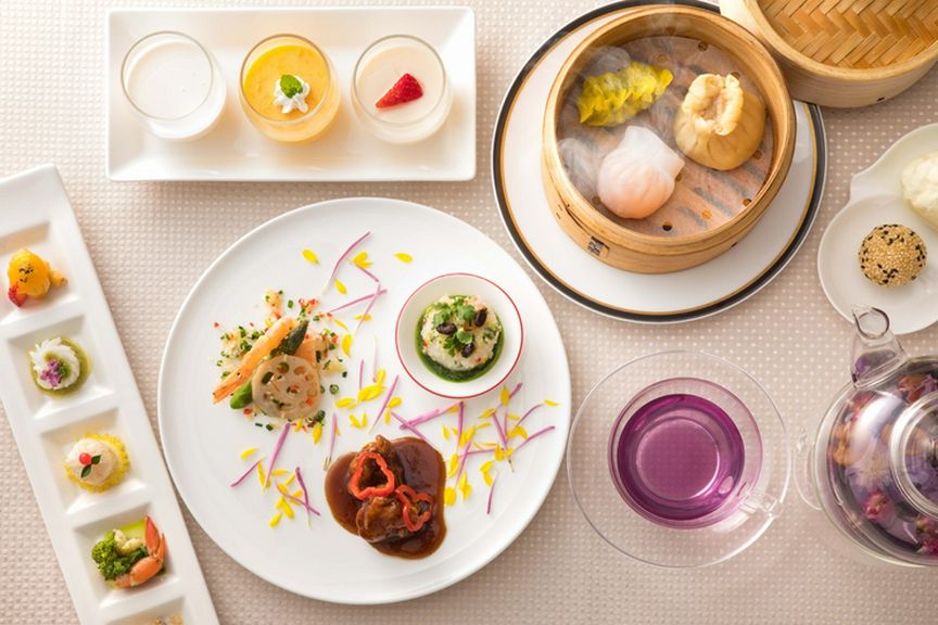 ご家族の団欒には明るい雰囲気のランチタイムもおすすめ