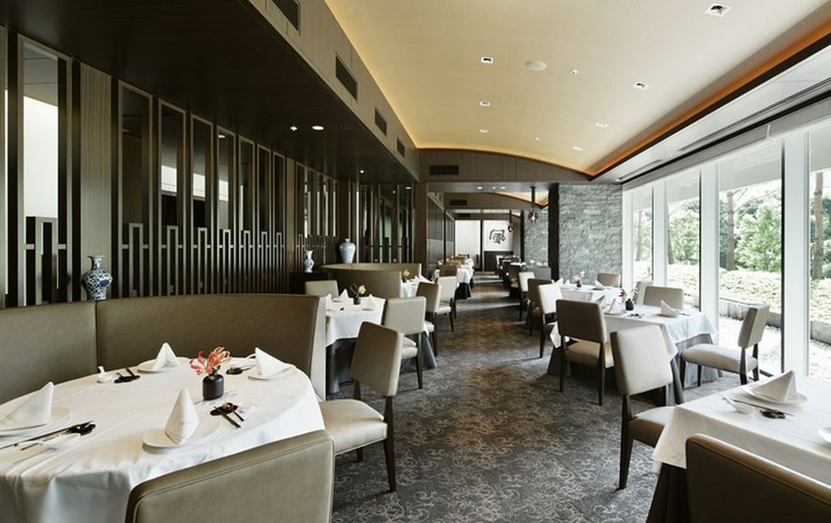 落ち着いた雰囲気ながら、開放感もあるつくり