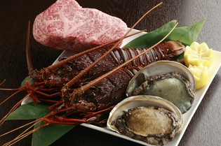 A5ランクのお肉と、広島近海の新鮮魚介類