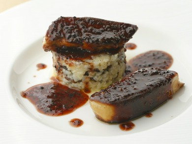 『フォワグラのソテー　トリュフソース　リゾットを添えて』